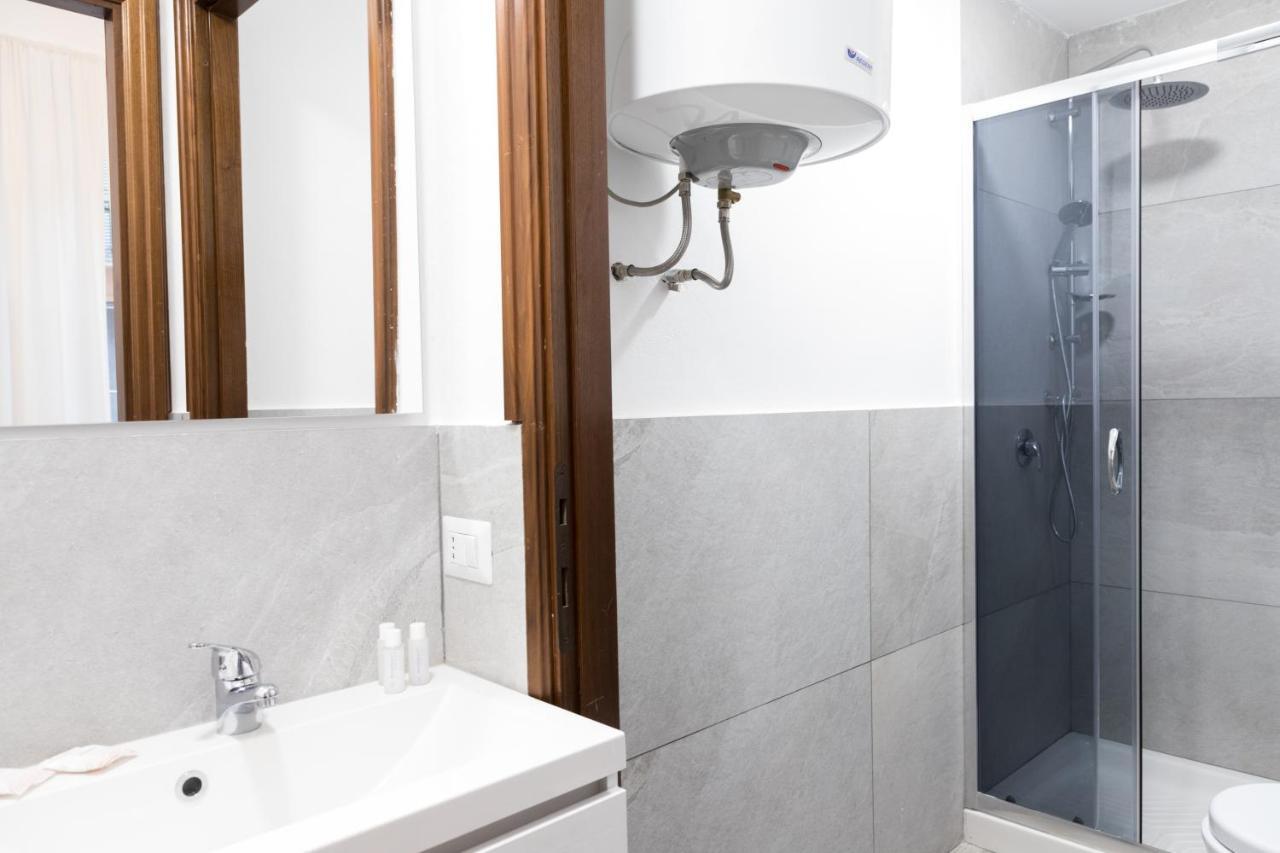 4 design apartments near Milan central station Esterno foto