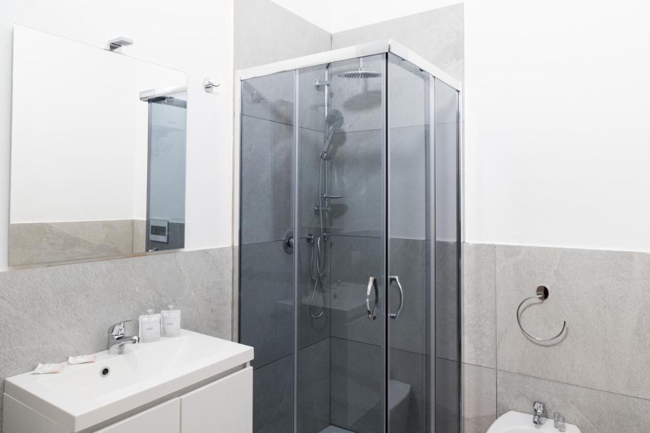 4 design apartments near Milan central station Esterno foto